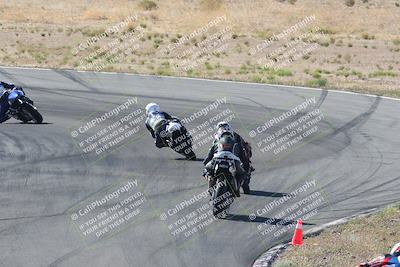 media/Apr-20-2025-AHRMA (Sun) [[393a79c373]]/Race/Group 11 early race/Turn 4b/